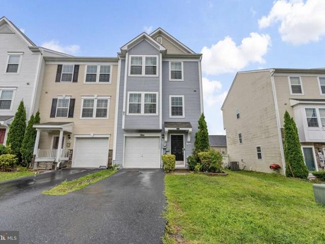 Townhouse for sale in Hedgesville, West Virginia