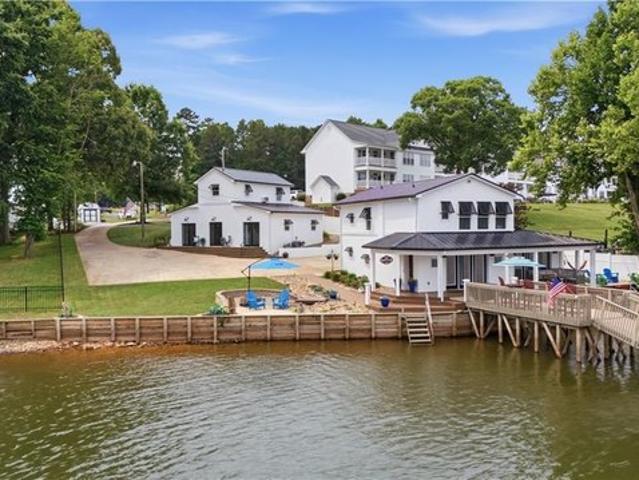 House for sale in Davidson, North Carolina