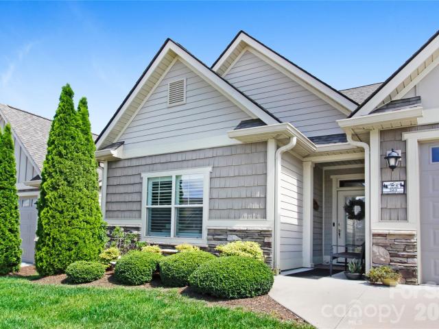 Townhouse for sale in Fletcher, North Carolina