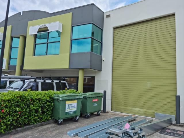 Warehouse for rent in Toombul, Queensland