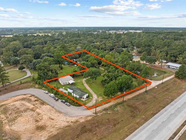 Farm for sale in Pinehurst, Texas