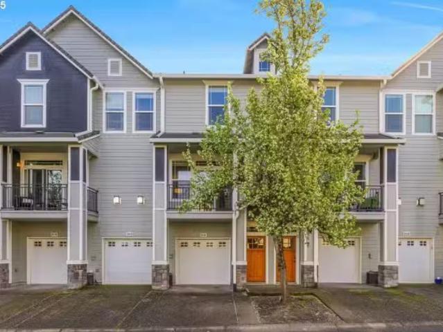 Condo for sale in West Linn