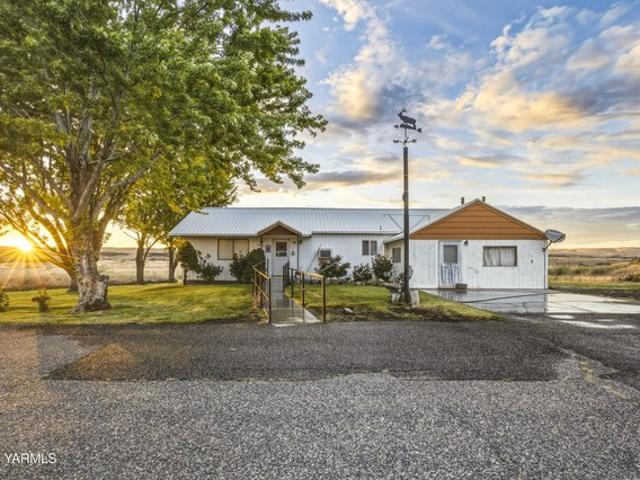 House for sale in Benton City, Washington