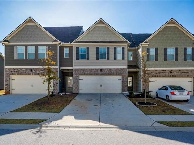Townhouse for sale in Oakwood, Georgia