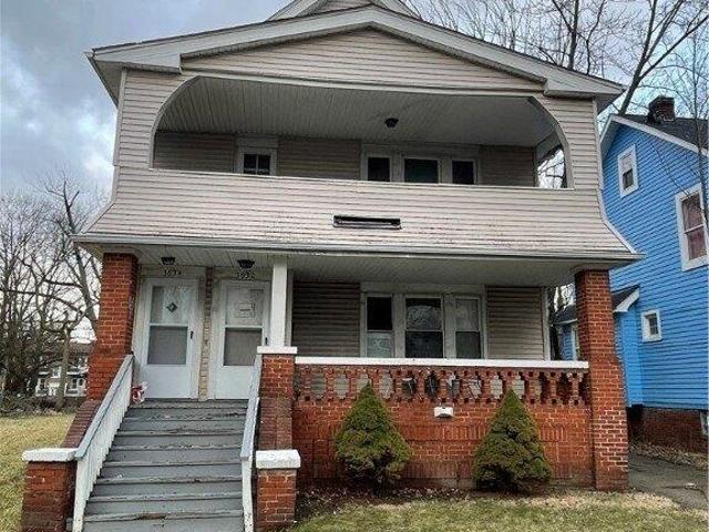 Duplex for sale in Cleveland