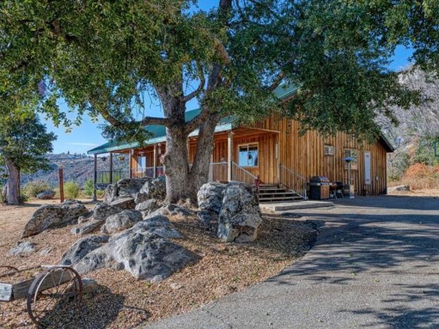 House for sale in Auberry, Fresno County