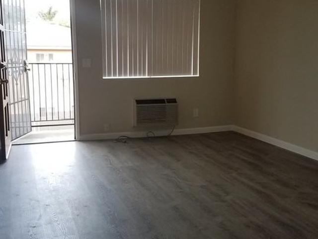Apartment for rent in California