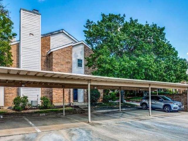 Condo for sale in Farmers Branch, Texas