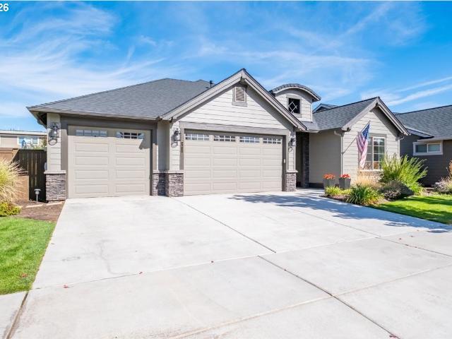 House for sale in Redmond, Deschutes County