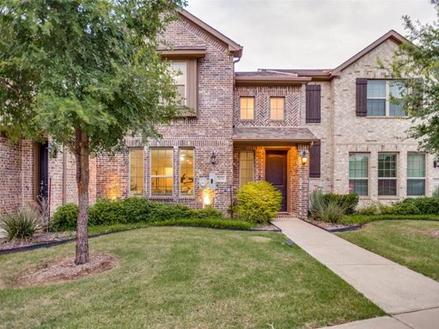 Townhouse for sale in Carrollton, Texas