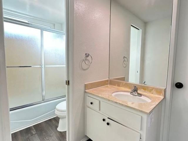 Apartment for rent in Los Alamitos, California