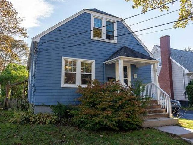 House for sale in Convoy Place, Halifax