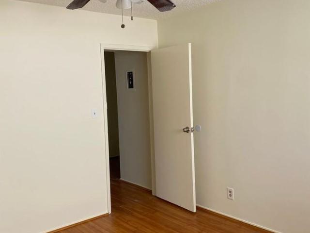Apartment for rent in Canoga Park, California