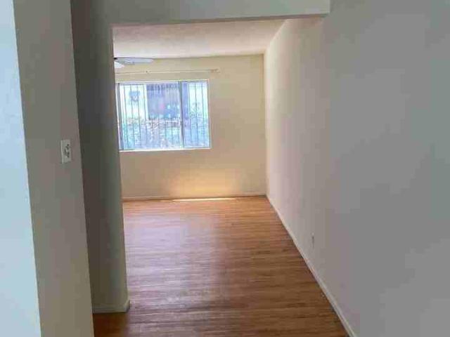 Apartment for rent in Canoga Park, California