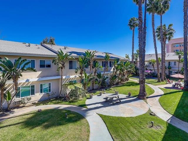 House for sale in Inglewood, California