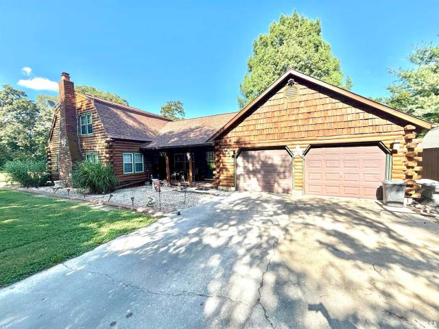 Townhouse for sale in Kell, Illinois