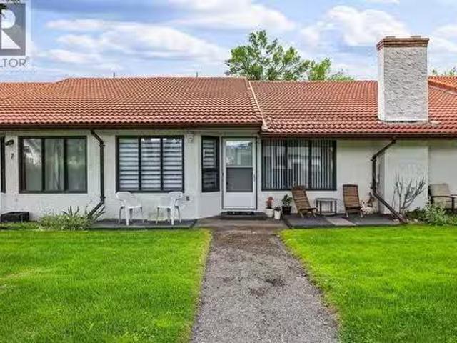 Condo for sale in Winfield, British Columbia