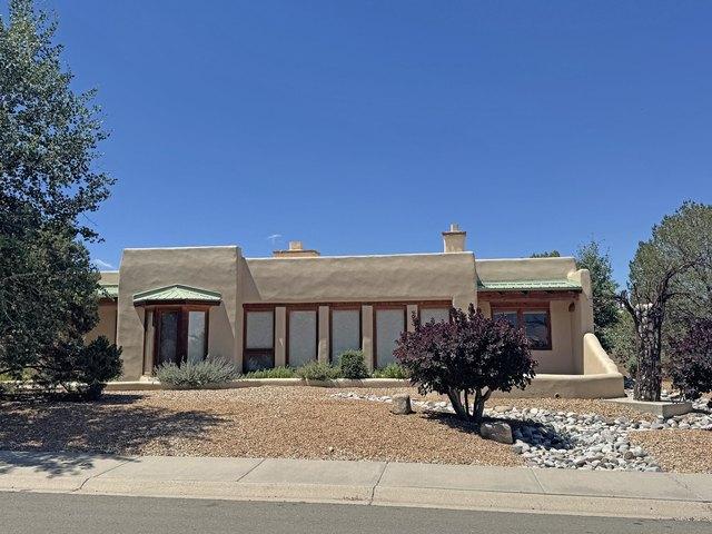House for sale in El Prado, New Mexico