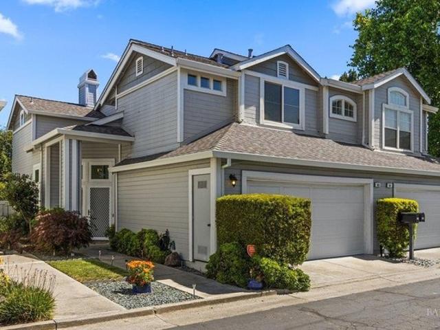 Condo for sale in Hercules, California
