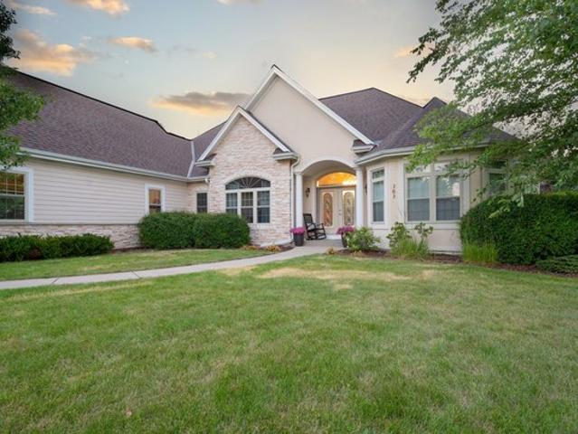 House for sale in Hartland, Wisconsin