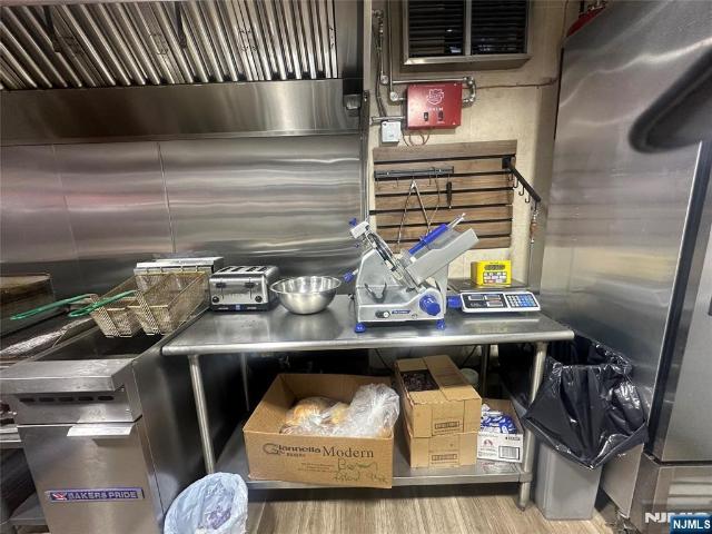 Commercial for sale in Bergenfield Commercial for sale in Bergenfield