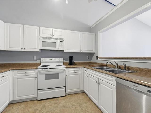 Townhouse for sale in Guilford, North Carolina