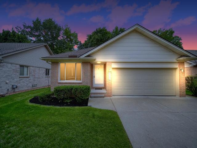 House for sale in Tall Oaks of Westland, Westland