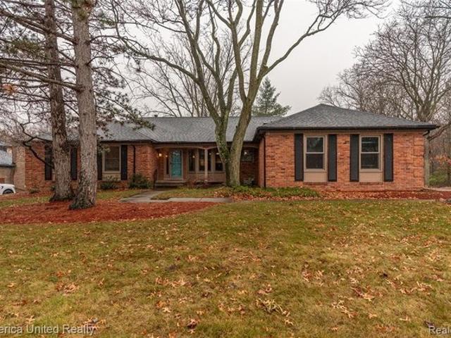 House for sale in Commerce Township, Michigan