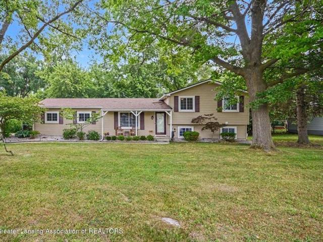 House for sale in Waterford, Michigan
