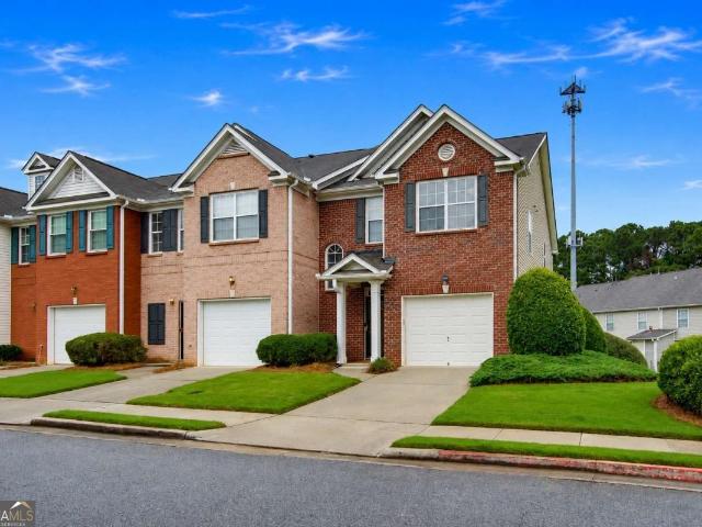 Townhouse for sale in Scottdale, Georgia
