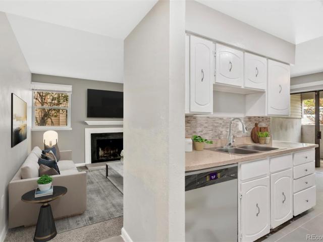 Condo for sale in Arapahoe, Colorado