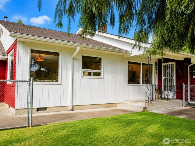 House for sale in Kelso, Washington