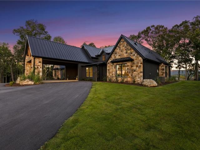 House for sale in Talking Rock, Gilmer County