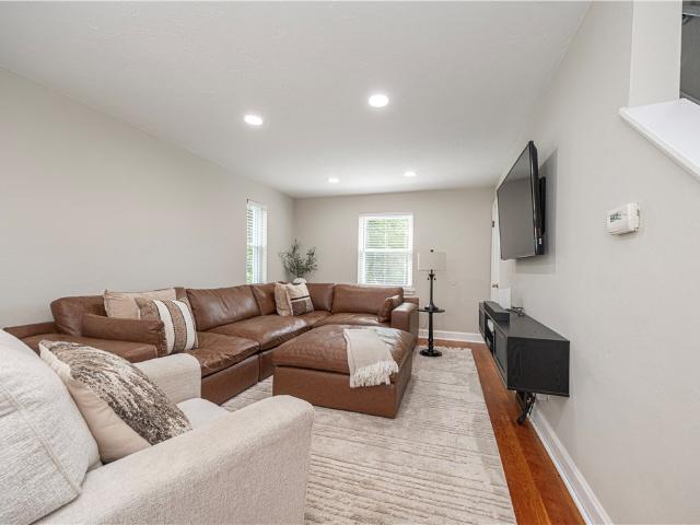 House for sale in Oakmont, Pennsylvania