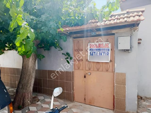 Akhisar, Manisa içerisinde satılık Villa