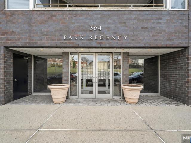 Condo for sale in Cliffside Park, New Jersey