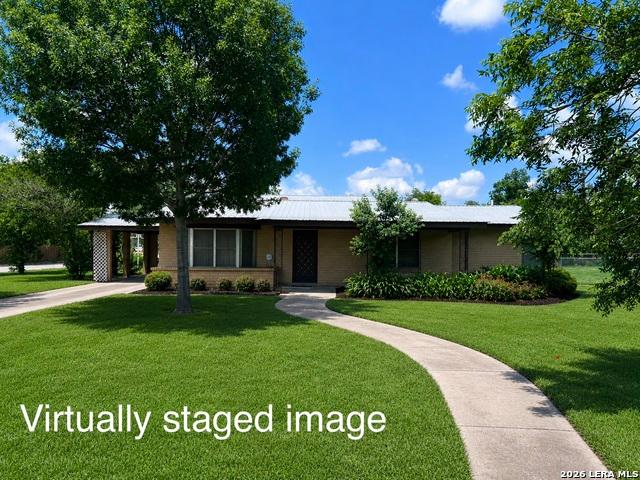 House for sale in Poteet, Texas