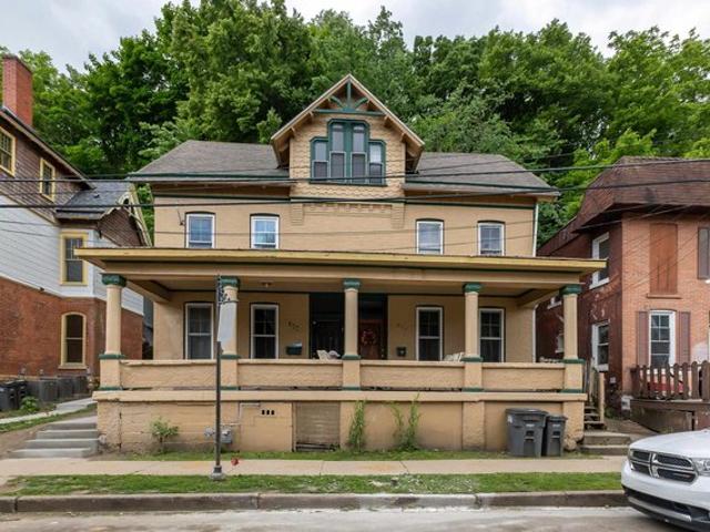 House for sale in Dubuque, Iowa
