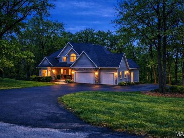 House for sale in Pacific, Missouri