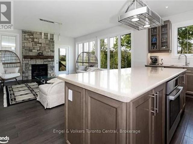 House for sale in The Blue Mountains, Southwestern Ontario