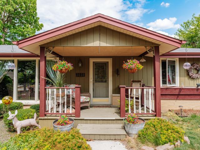House for sale in Greenfield Park, Wisconsin