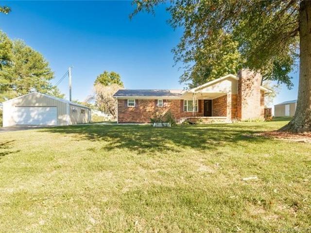 House for sale in Scottsburg, Scott County