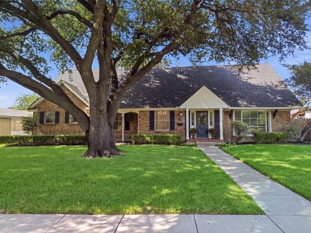House for sale in Farmers Branch, Texas