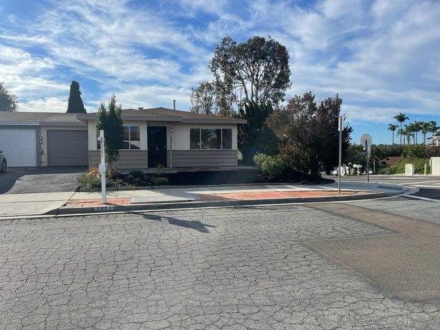 Townhouse for sale in Oceanside, California