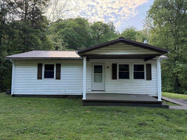 House for sale in Farmington, West Virginia