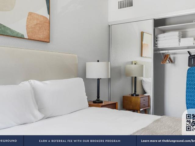 Apartment for rent in Canoga Park, California