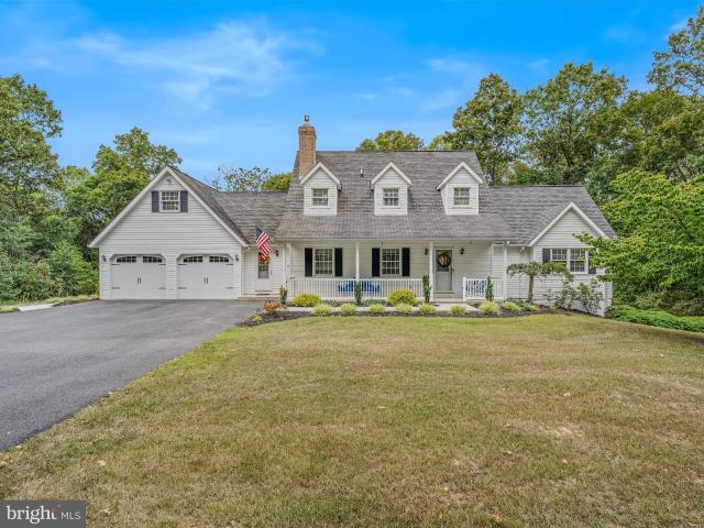 House for sale in Berkeley Springs, West Virginia