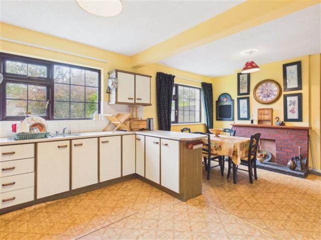 Detached House for sale in Gaillimh, Connacht