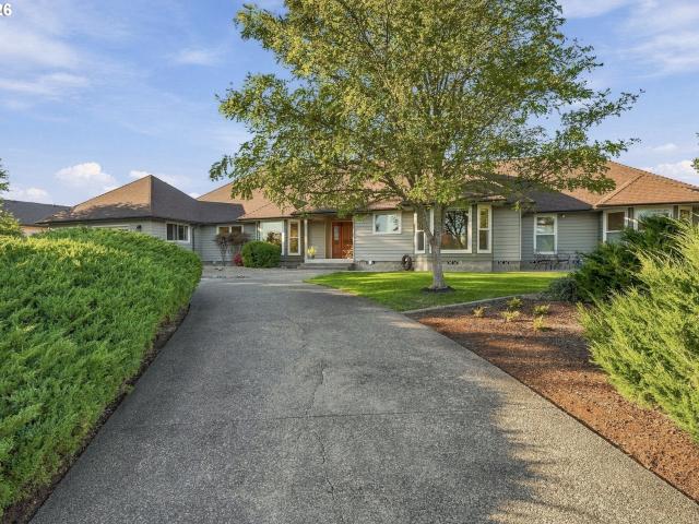 House for sale in Roseburg, Douglas County