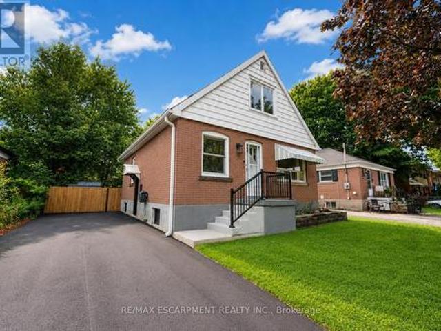 House for sale in Ancaster, Ontario